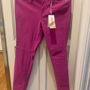 YMI Skinny Jeans in Bright Magenta